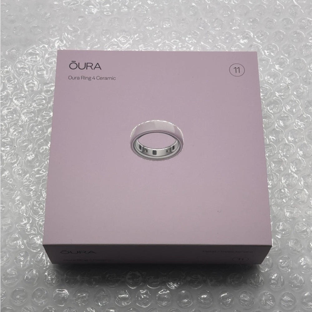 Oura pink Ceramic Ring